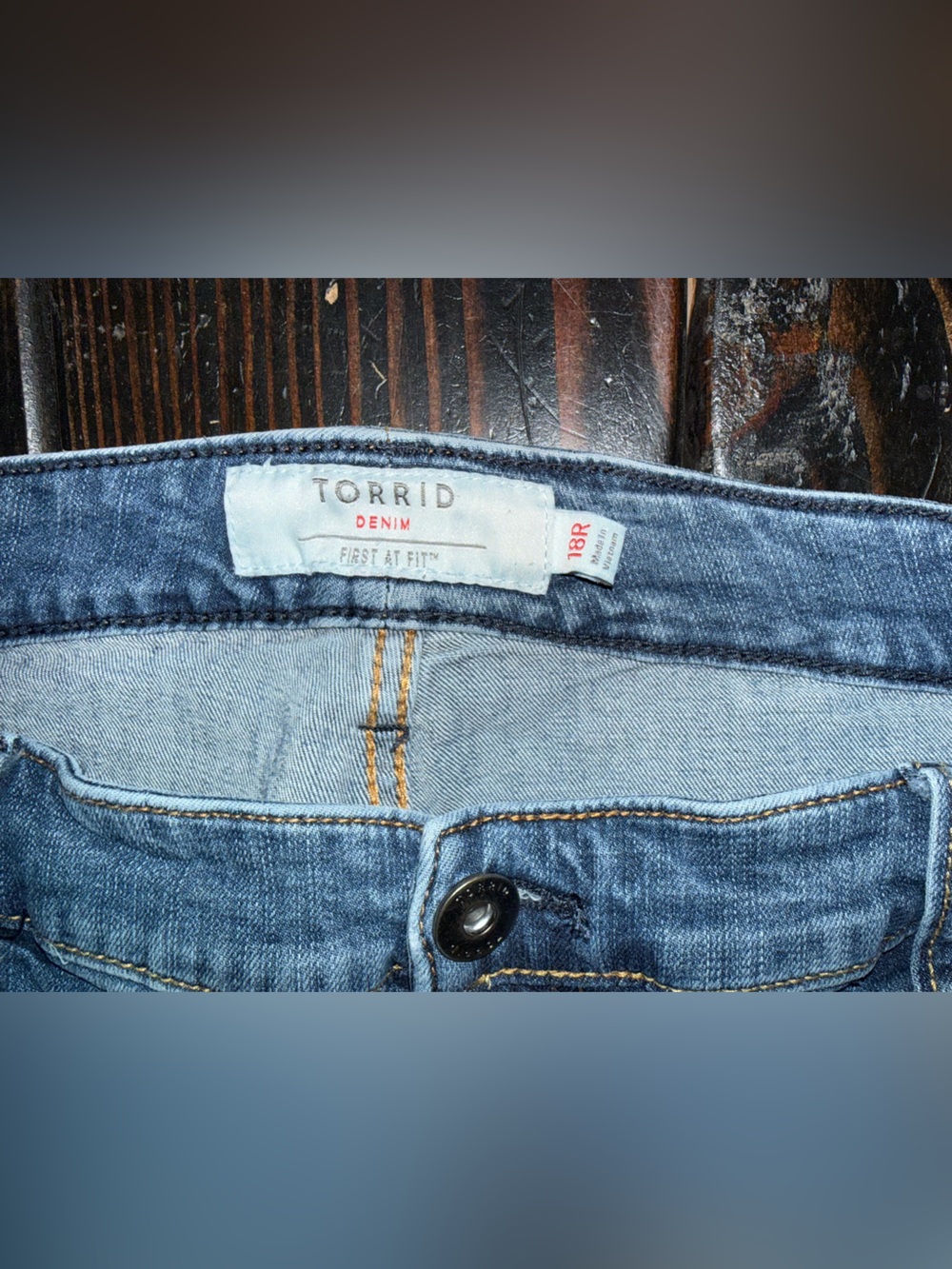 Torrid slim Boot Cut Denim Jeans Dark Wash sz 18r